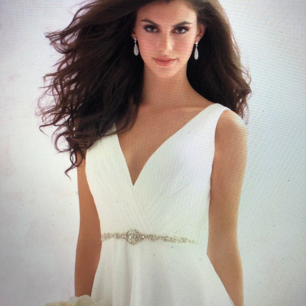 A-LINE FLOWING CHIFFON SLIMMING IVORY #MJ115